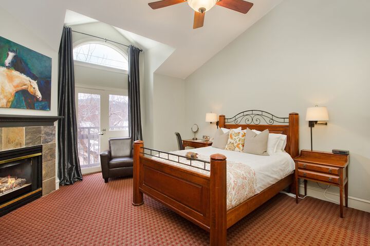 Room 13 of 51