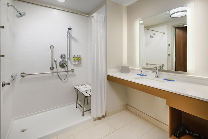 Holiday Inn Express & Suites Oakhurst - Yosemite Park Area by IHG