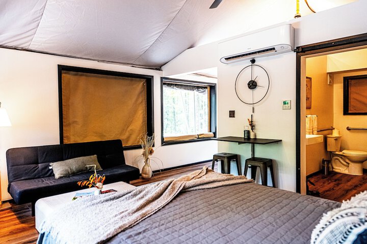 Room 95 of 190