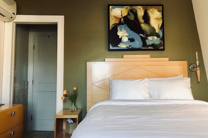 Room 12 of 21