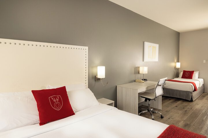 Room 44 of 89