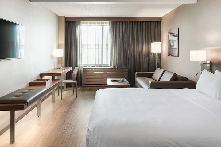 AC Hotel Portland Downtown / Waterfront ME