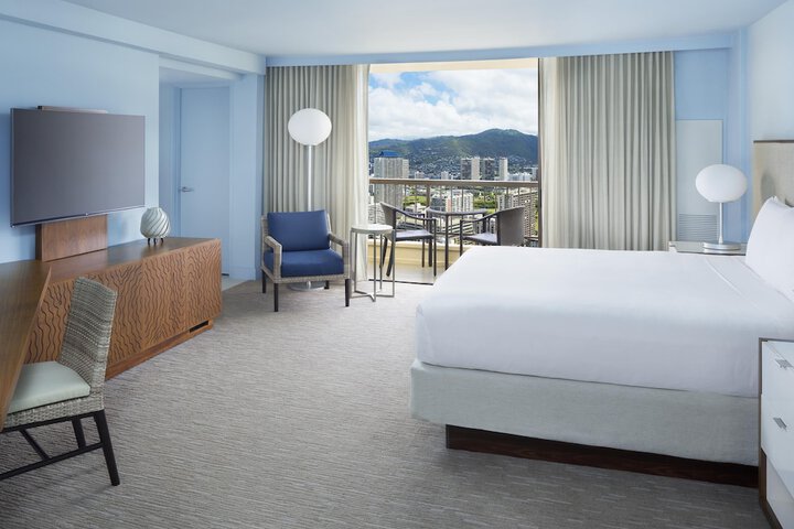 Hyatt Regency Waikiki Beach Resort & Spa