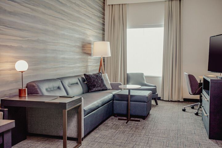 Room 32 of 77
