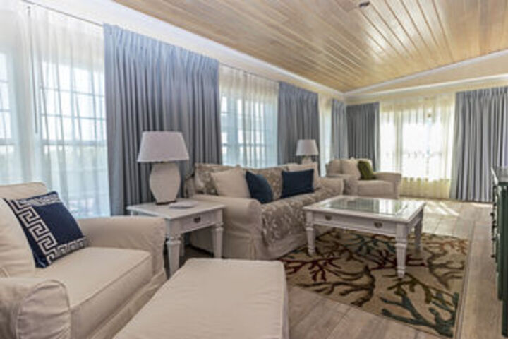 Sea View Inn