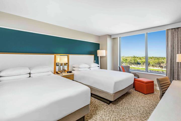 Room 34 of 106