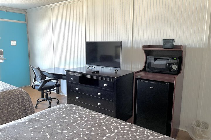 Room 5 of 17