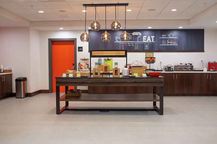 Hampton Inn & Suites Dundee