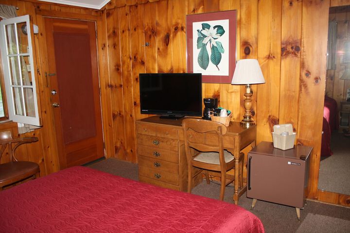 Room 28 of 44