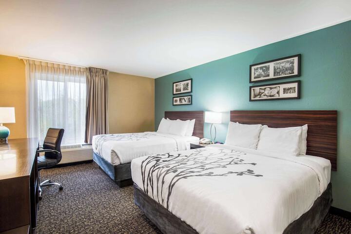 Sleep Inn & Suites Dunmore