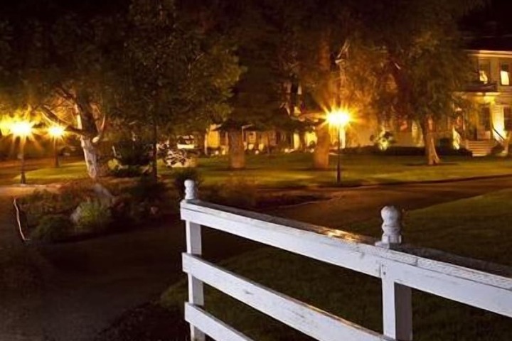 Property Grounds 102 of 107