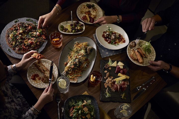 Dining 71 of 107