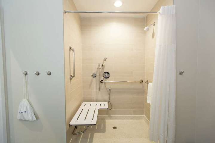Room 150 of 200