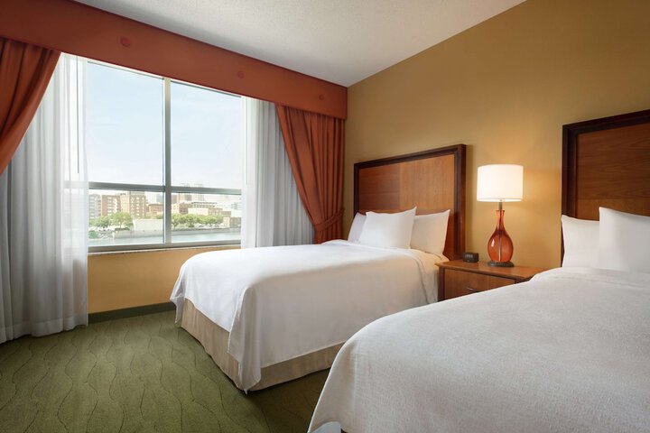 Embassy Suites by Hilton E Peoria Riverfront Conf Center