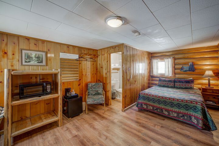 Sportsmans Lodge