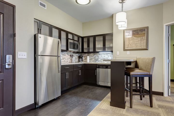 Staybridge Suites St. Louis - Westport by IHG