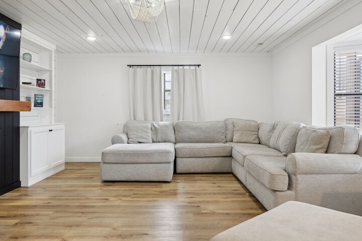 Fox Haven Retreat-modern Cabin-acres of Priv Land