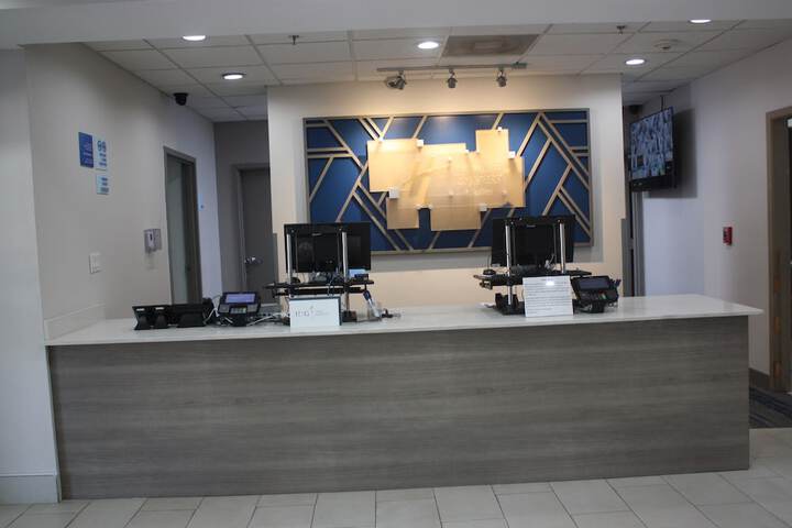 Holiday Inn Express Hotel & Suites Shamrock North by IHG