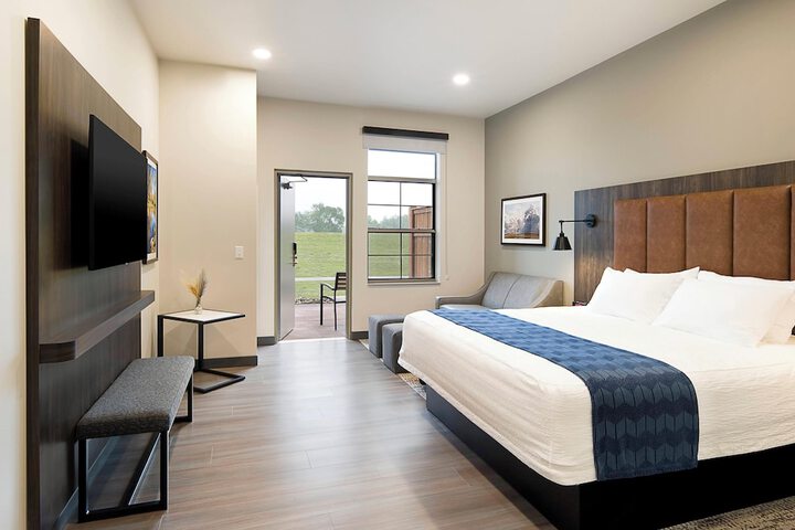 Clubhouse Hotel Suites Sioux Falls