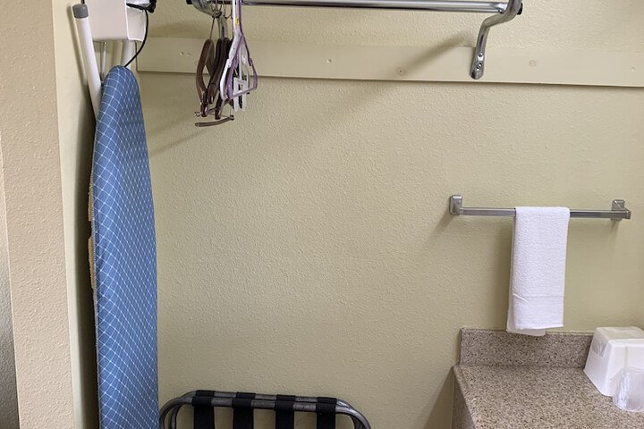 Room 17 of 26