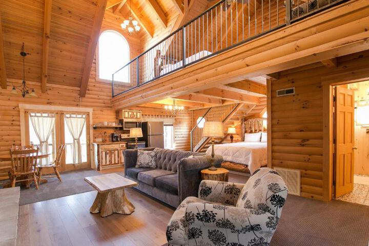 Coblentz Country Lodge by Amish Country Lodging