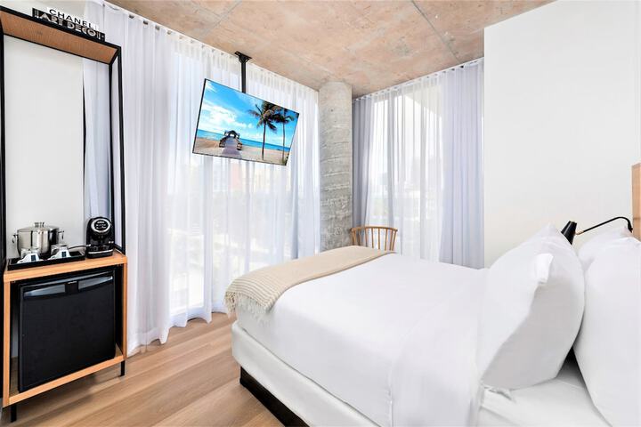 Room 26 of 70