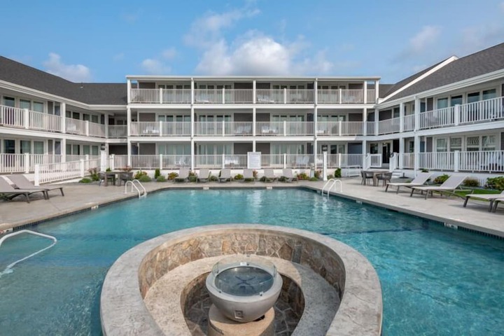 Pelham House Resort