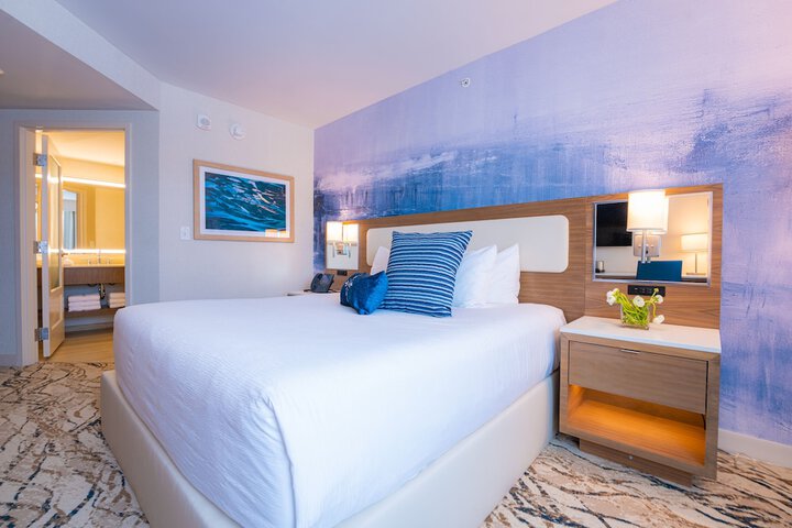 Mohegan Pennsylvania Casino Resort - Adults Only 21+