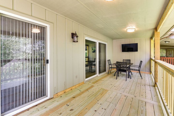 Serene Bella Vista Getaway Near Trails!