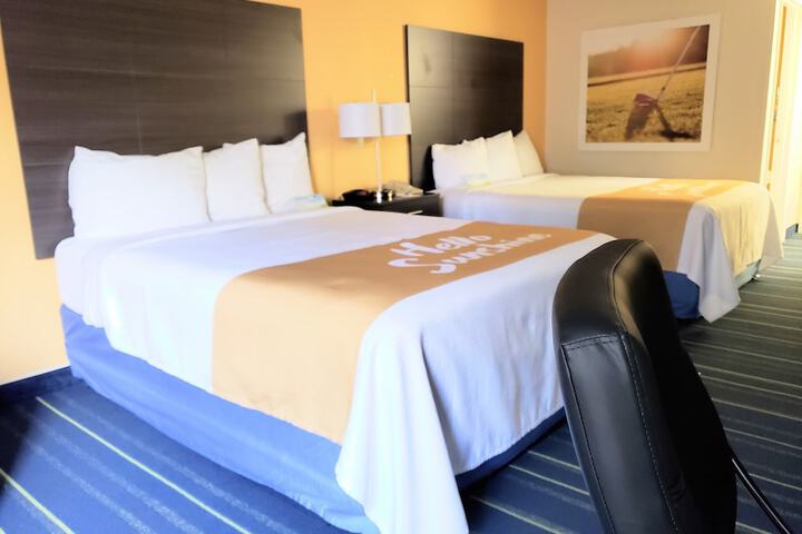 Room 10 of 25