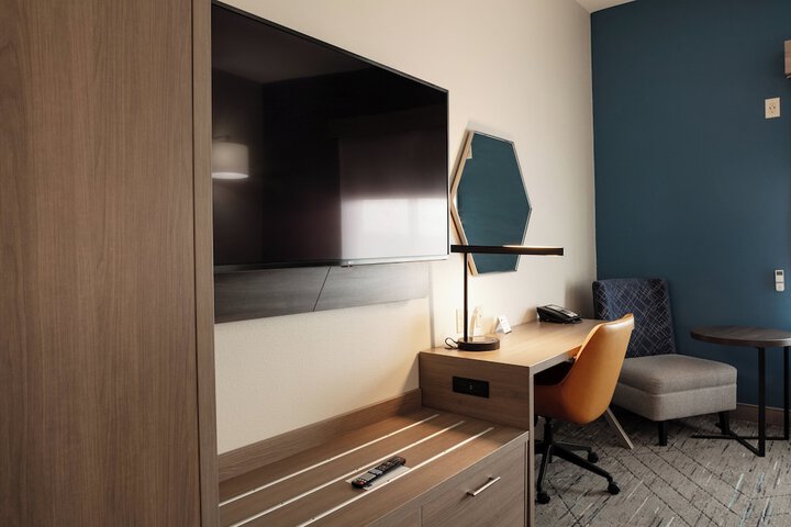 Room 22 of 51