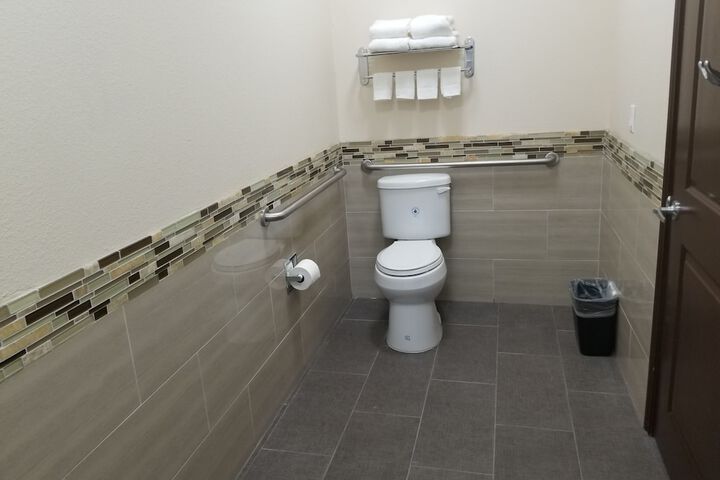 Room 9 of 23