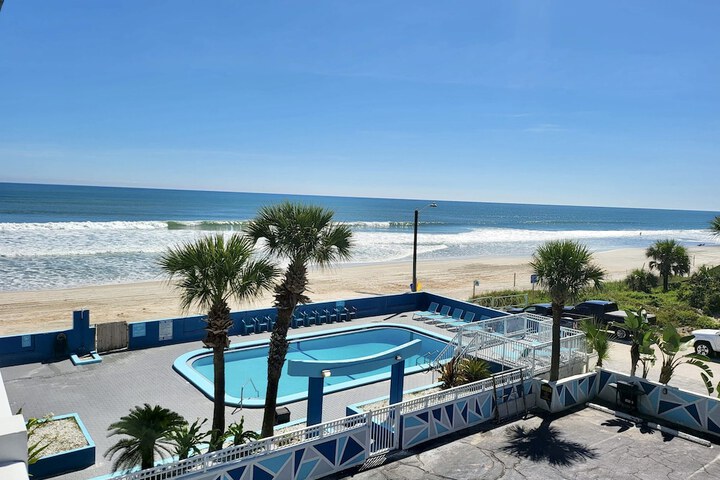 Pool 13 of 55