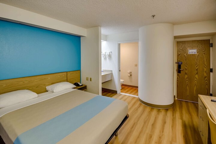 Room 20 of 29
