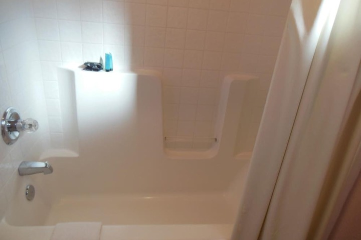 Room 10 of 48