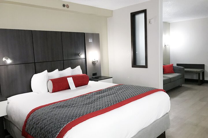 Ramada by Wyndham Suites Orlando Airport