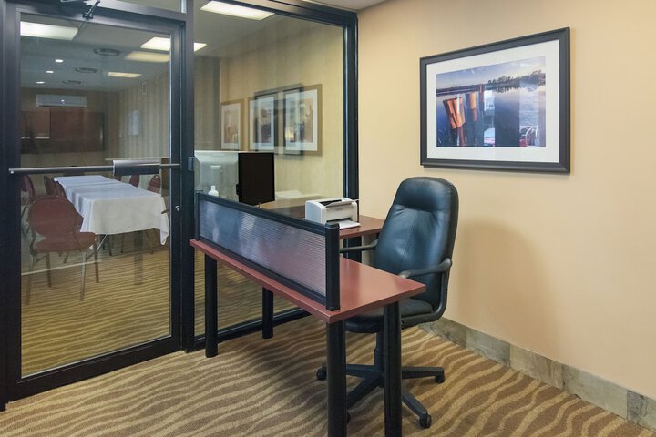 Business Center 39 of 39