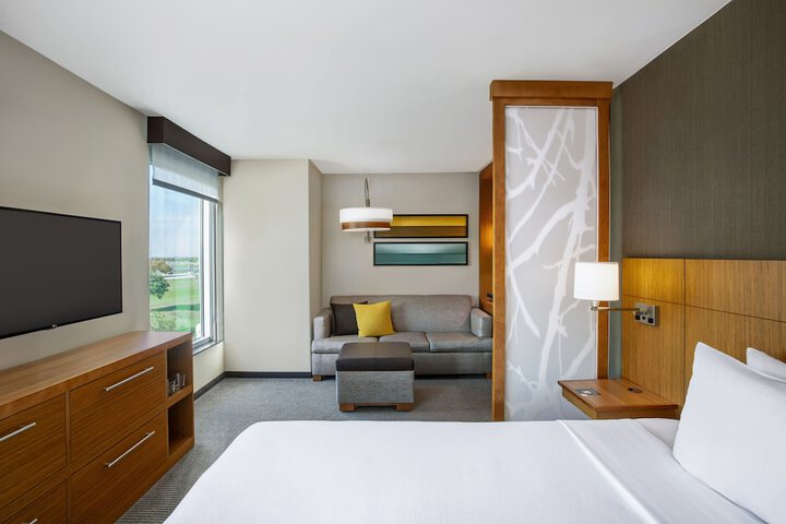 Room 17 of 29