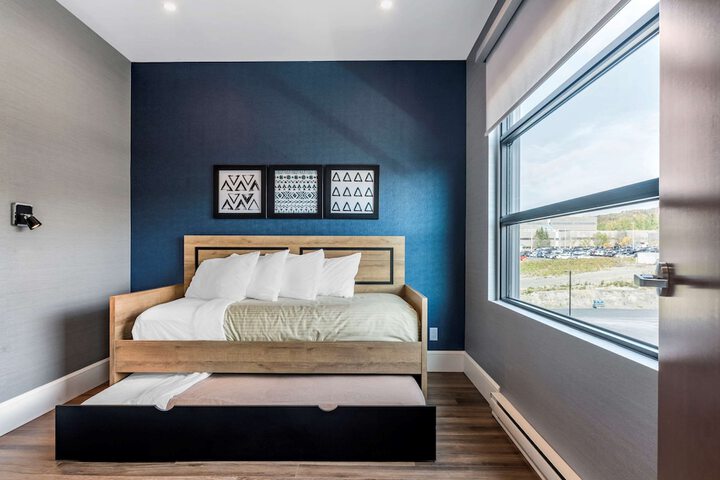 Room 52 of 65