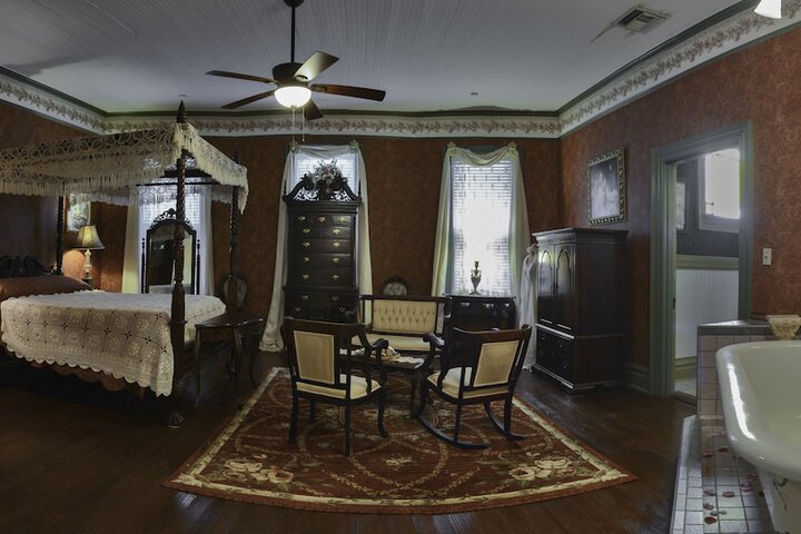 Room 21 of 52