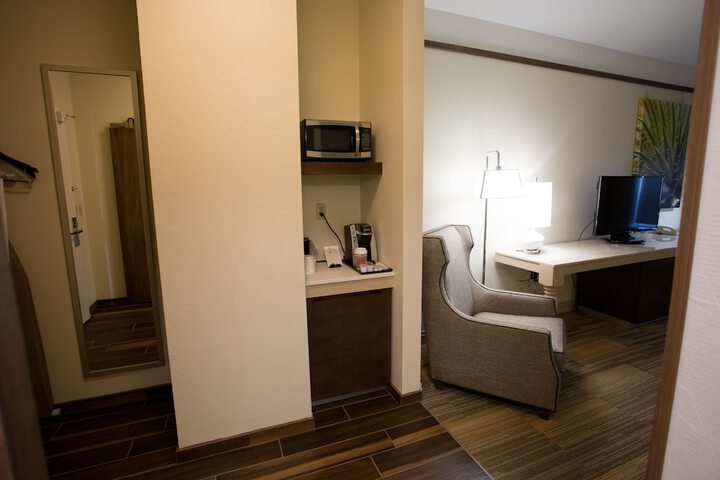 Room 18 of 48