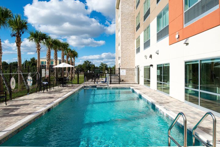 Pool 10 of 79