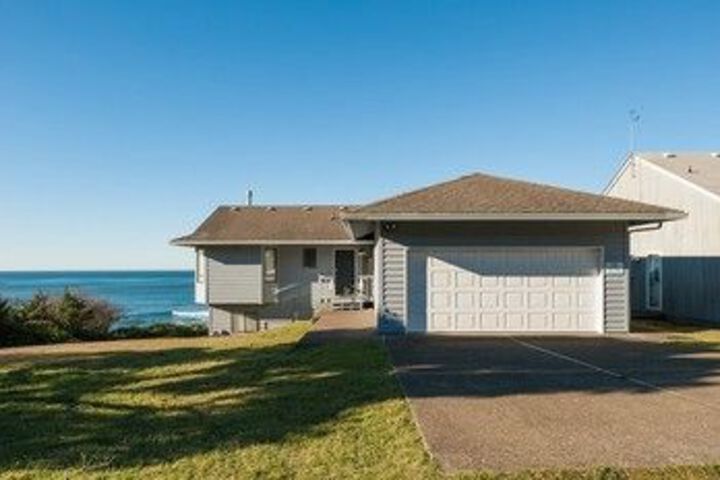 Eagles Crest 4 Br home by RedAwning