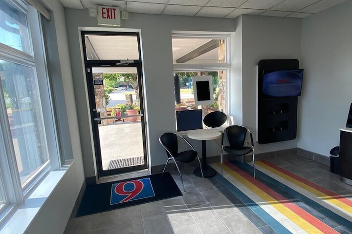 Motel 6 Manchester TN