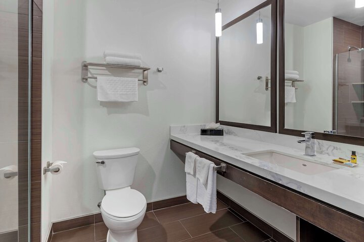 Room 14 of 25