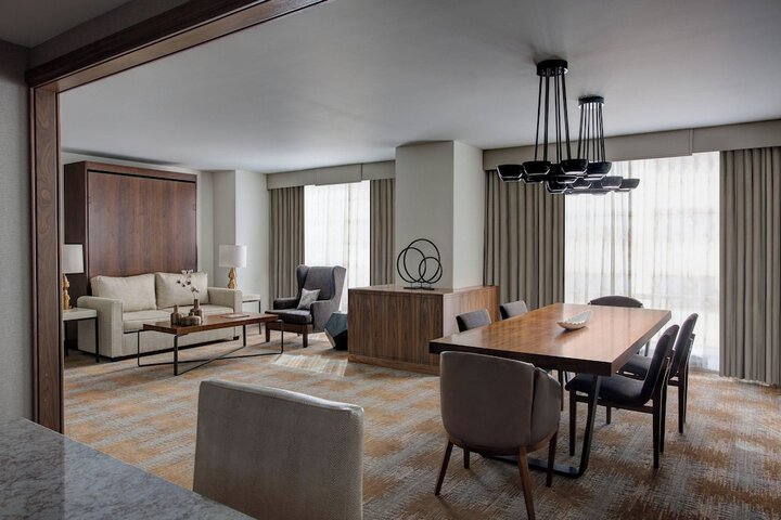 Room 51 of 174