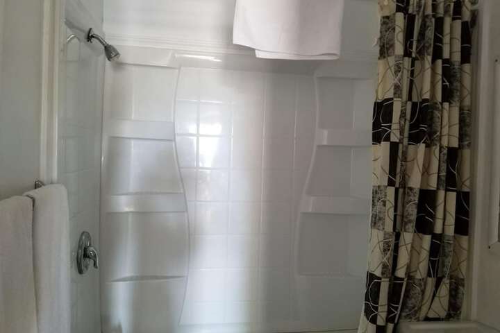 Room 21 of 28