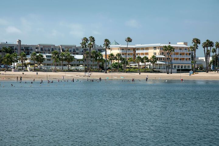 Hotel 6 of 65
