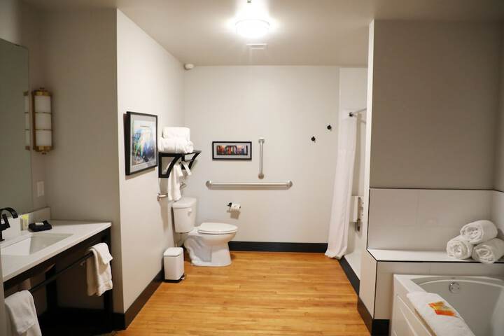 Hotel Grinnell Downtown an Ascend Collection Hotel