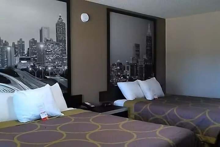 Room 21 of 28